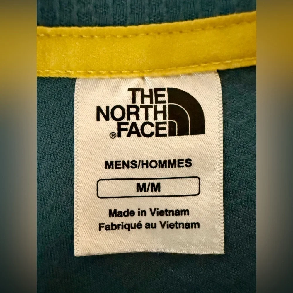 The North Face 🏔️ VaporWick Men’s Quarter Zip Performance Pullover M